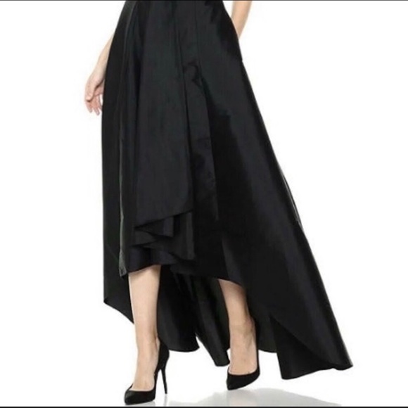 Stunning and beautiful Adrianna Papell high low black ball gown size 12 - Picture 4 of 11